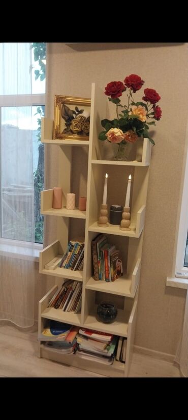 hamam refleri: Kitab rəfi