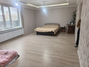 дом с бассейном бишкек: Дом, 180 м², 3 комнаты, Собственник