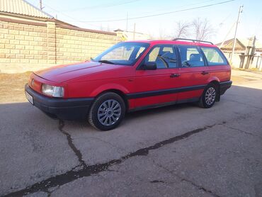 Volkswagen: Volkswagen Passat: 1992 г., 1.8 л, Механика, Бензин, Универсал