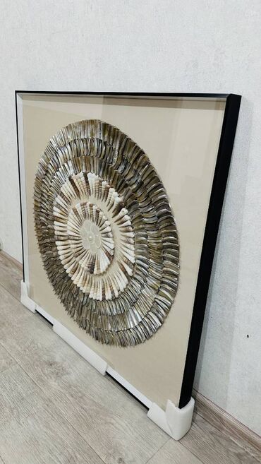 Картины: Продаются стильные современные картины. Шикарное исполнение, только — 4