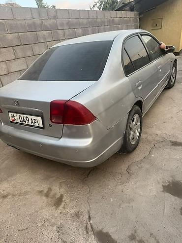 Транспорт: Honda Civic: 2002 г., Автомат, Бензин, Седан — 2