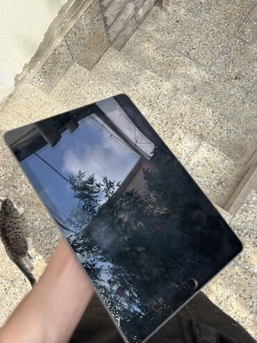 Xiaomi: Salam tek problemi zaredka yerindedi deyisilmelidir yada acib