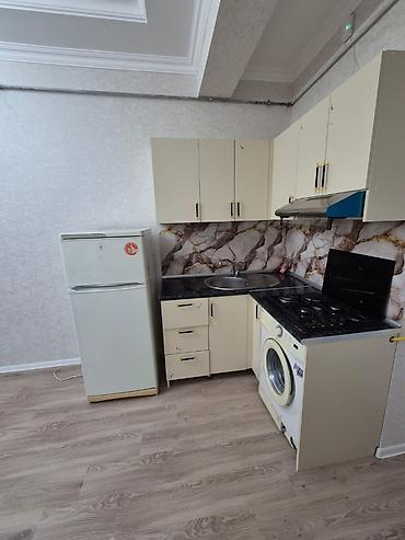 Uzunmüddətli kirayə mənzillər: Ünvan: Sumqayıt Baxça şəhər Bina tipi: Yeni Tikili Ümumi sahə: 75m² — 2