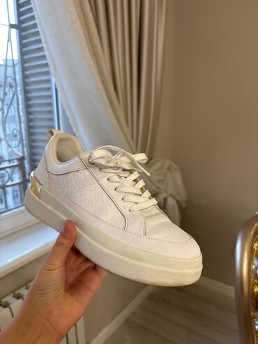 disaar шампунь краска как пользоваться: Кроссовкалар, 38, Tommy Hilfiger, Колдонулган, түсү - Ак, Өзү алып кетүү, Акылуу жеткирүү