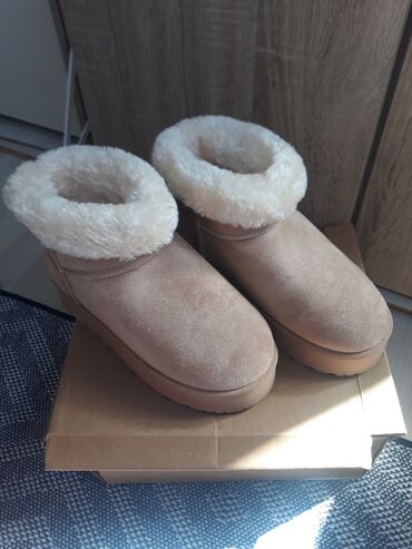 converse nove starke: Ugg mini čizme, bоја - Bež, 38