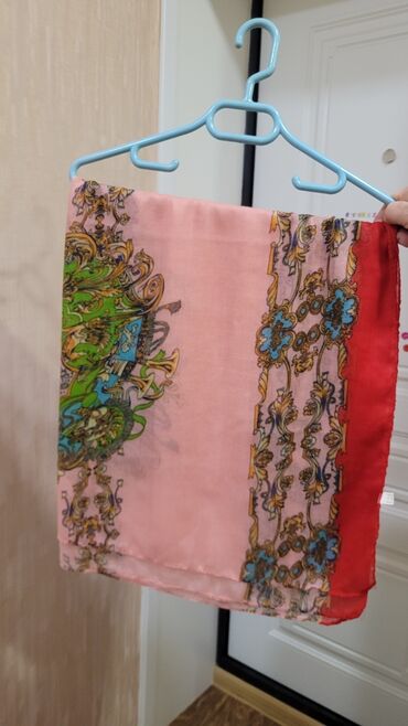 Baş geyimləri: Şəkli sola cevirin 4 man
şarf (hicab) 1 dəfə istifadə olunub — 7