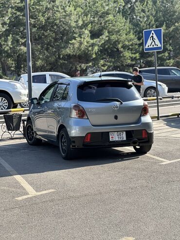 corolla runx: Toyota Vitz: 2005 г., 1.5 л, Механика, Бензин, Хетчбек