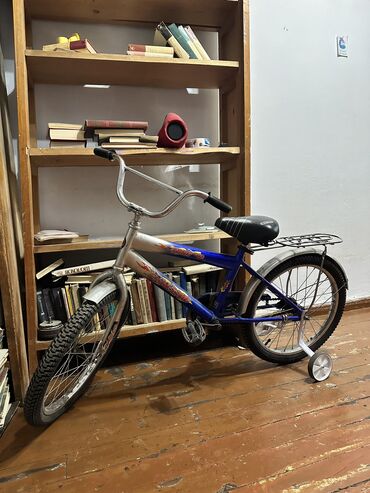 велосипед обычный: Велосипед полностью обслужен и готов чтобы катать), с 6-8 лет примерно