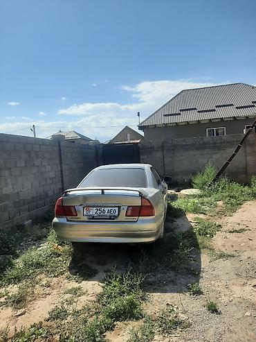 range over: Mitsubishi Diamante: 1995 г., Автомат, Бензин, Седан — 3