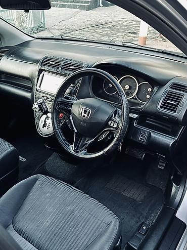 Honda: Honda Civic: 2003 г., 1.7 л, Механика, Бензин, Хэтчбэк at lalafo.kg — 13 Honda: Honda Civic: 2003 г., 1.7 л, Механика, Бензин, Хэтчбэк — 13