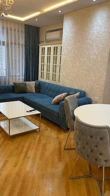İcarəyə verilir 3 otaqlı yeni tikili 74 m², Gənclik m. Kateqoriya — 4