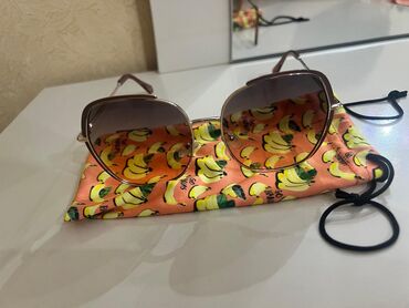 Boyunbağılar: Yeni Kenneth Jay Lane Sunglasses. Amerikadan Alinib 60$. Originaldir