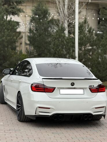 BMW: BMW 4 Series Gran Coupe – ağ rəng, M-Performance üslub paketli idmançı — 5
