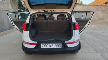 Kia: Kia Sportage: 2.4 l | 2011 il Sedan — 23