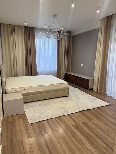 Долгосрочная аренда квартир: 3 комнаты, Риэлтор, Без подселения, С мебелью полностью — 3