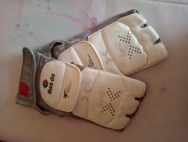 форма: Taekwando idman növünə aid elektron ayaq üstü 58 azn Real alıcıya