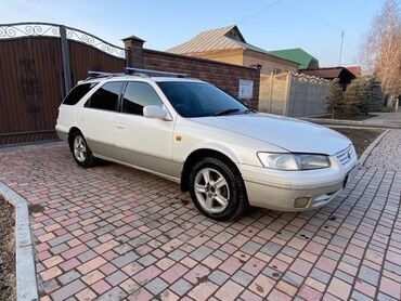 Toyota: Toyota Camry: 1997 г., 2.2 л, Автомат, Газ, Универсал