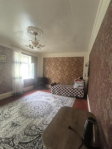 gencede heyet evi: 3 otaqlı, 80 kv. m, Kredit yoxdur, Orta təmir — 3