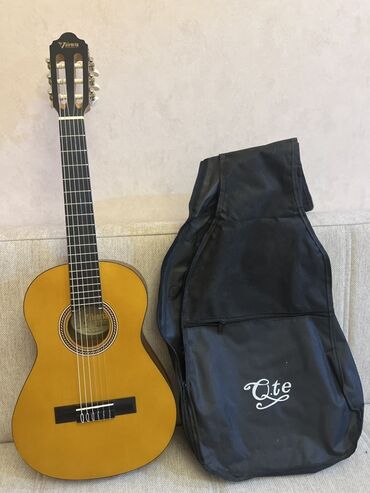 Sintezatorlar: Klassik gitara