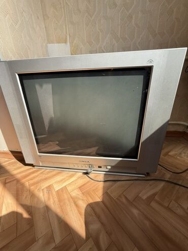 советский телевизор: Телевизор кинескопный ELENBERG, серебристый корпус. - Диагональ