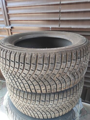 диски 570: Шины 285 / 50 / R 20, Зимняя шипованная, Б/у, Комплект, Michelin