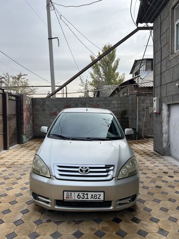 алам сатам: Toyota Avensis Verso: 2003 г., 2 л, Механика, Дизель, Минивэн