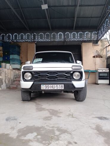 06 maşin: VAZ (LADA) 4x4 Niva: 1.7 l | 2014 il 1600 km Ofrouder/SUV