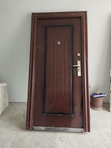 şef qapi: Seyf qapi 205*95sm
170azn
Saray qes 5050 leli