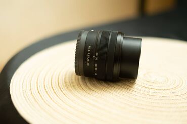 Sony 28-60 mm Dəqiq lensdir fokusu rahat goturur həm foto video ucun