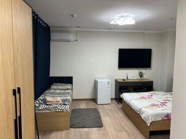1 комнатная квартира бишкек снять долгосрочно: 1 бөлмө, Кондиционер, Жайлашуу күнү-түнү, Жаздык, жууркан-төшөк каптары