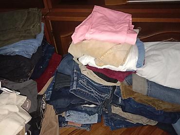 obuca perla: Farmerice pantalone 
150 komada 
cena za sve 200e — 2