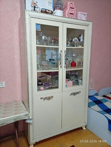 dolablar 2ci el: Ağ rəngli vitrin bufet şkafı və əlavə paltar şkafı — 2