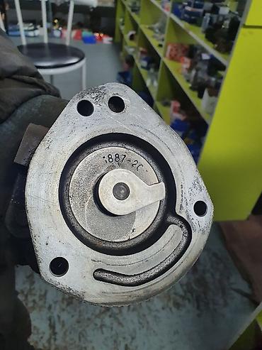 Другие автозапчасти: Запчасть на атего б/у и новый есть всё — 9