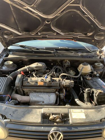 Volkswagen: Volkswagen Golf Variant: 1993 г., 1.6 л, Механика, Бензин, Хэтчбэк — 1