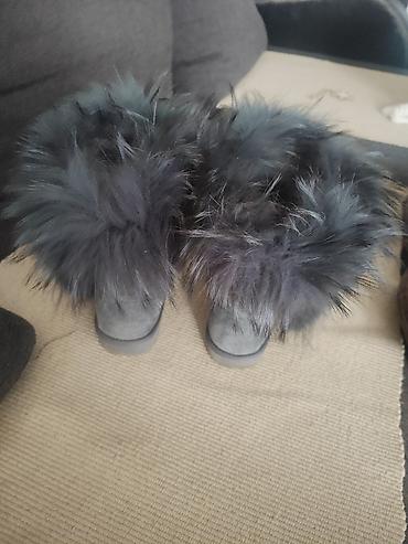 Ugg obuća: Ugg obuća 37, bоја - Siva — 7