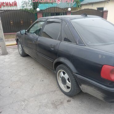 жугли 01: Audi 80: 1991 г., 2 л, Механика, Бензин, Седан