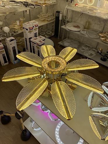 Люстры: Потолочная LED-люстра «Золотой бутон» - Дизайн: центральное кольцо с — 1