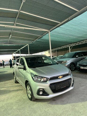 Chevrolet: Chevrolet Spark: 2016 г., 1 л, Вариатор, Бензин, Хэтчбэк