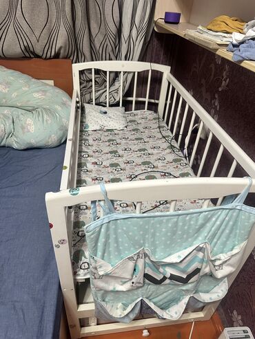 Детские кровати: Детская кровать качалка Россия с матрасом+ спец устройство авто