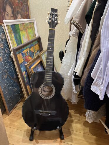 комбики гитарные: Акустическая гитара Lanjian guitar. В хорошем состоянии. Купили, но