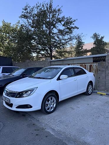 218: BYD E5: 2016 г., Автомат, Электромобиль, Седан — 1