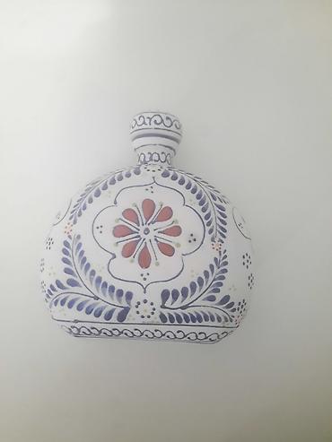Aksesuarlar: La Cofradía Reposado 100% de Agave original keramika tekila butulkası — 2