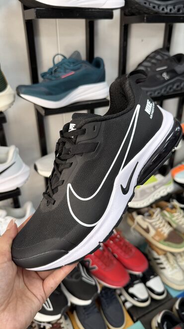 купить кроссовки для бега мужские: Скидки💥💥💥💥 40/44 Мужские кроссовки Nike темно-синего цвета с белым