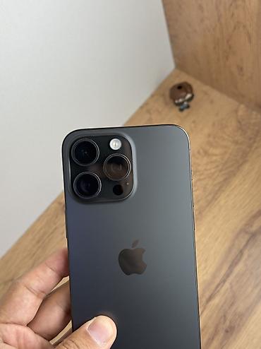 sony i pro: IPhone 15 Pro Max, Б/у, 256 ГБ, Black Titanium, Защитное стекло, Чехол, Кабель, 85 % — 9