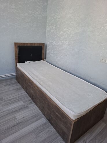 Qazanlar: Oğlan və qız üçün, İşlənmiş, Çarpayı, Bazasız, Matras ilə, Siyirməsiz