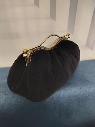 Классические сумки: Продаю бархатный редикюль сумочку, новая, черного цвета размер 30×15 — 7