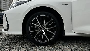 bmb 39: Toyota Corolla: 2025 г., 1.8 л, Автомат, Бензин, Седан — 7