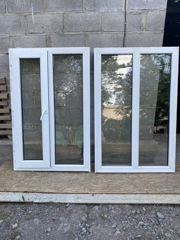 двери окна ош: Пластиковое окно, Поворотное, цвет - Белый, Б/у, 134 *85, Самовывоз