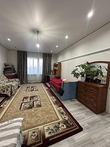 Продажа коттеджей и домов: Продается новый двухэтажный кирпичный дом,на участке 8 соток. Площадь — 5