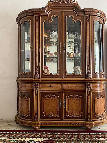 komotlar: Klassik qonaq otağı mebel dəsti – güzgülü komod və vitrin şkafı - — 7